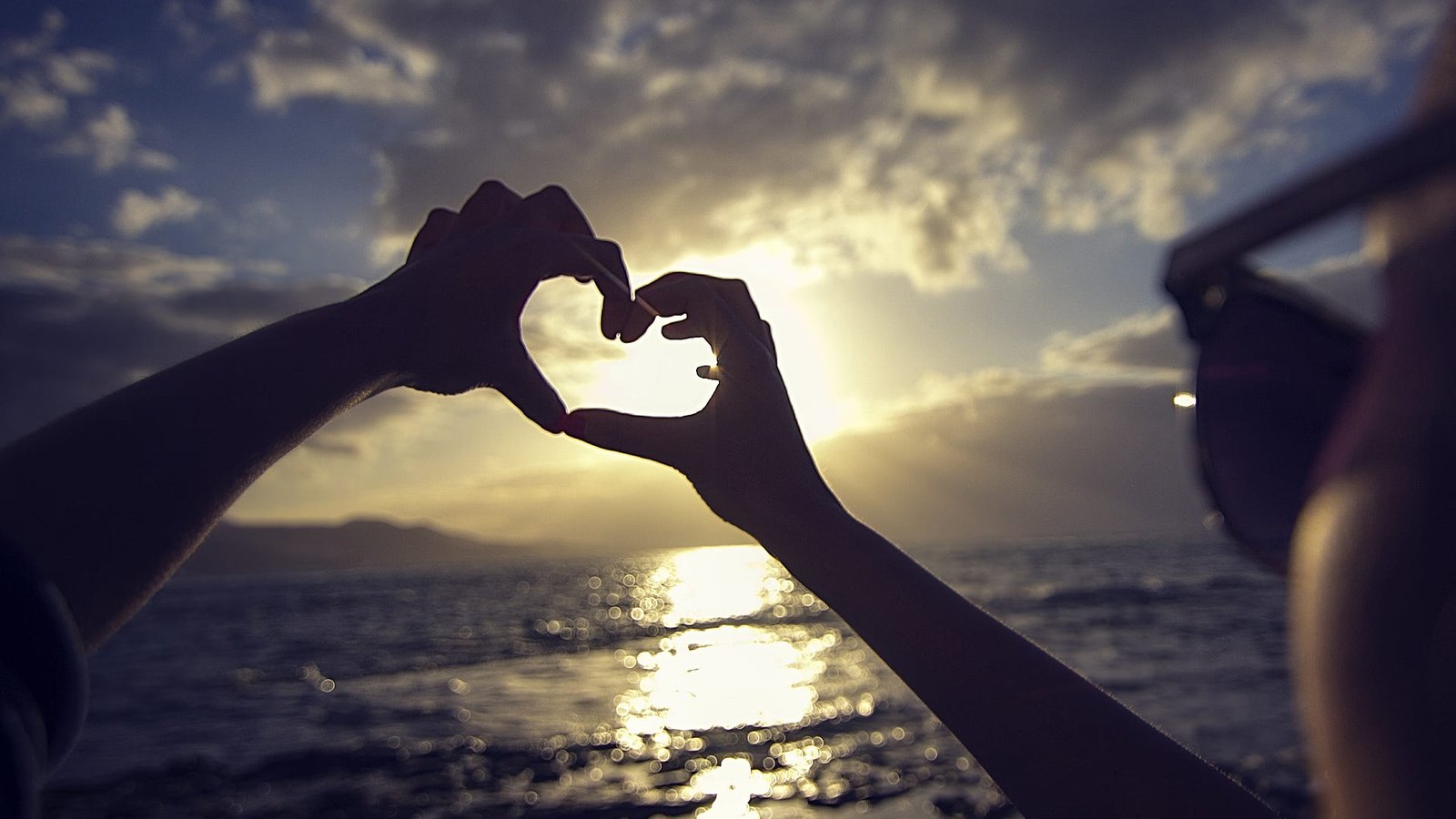 谷歌镜像站,只要一个伪静态规则