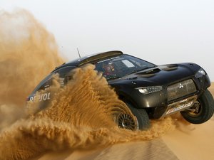 安卓汽车 SUV 三菱手机壁纸