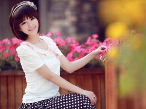 安卓动人 美女 可爱 诱惑 迷人 电眼 触电手机壁纸