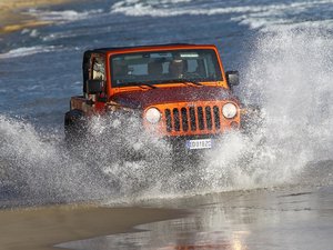 汽车 越野 红色 JEEP 吉普 Mahindra Thar