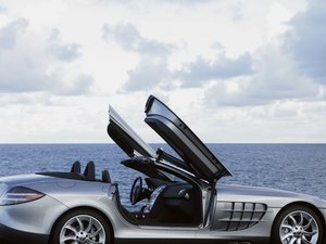 奔驰 SLR McLaren Roadster 汽车