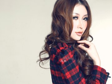 美女 倪彬