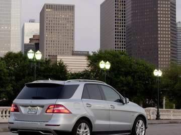 Mercedes Benz 梅赛德斯 奔驰 汽车 宽屏