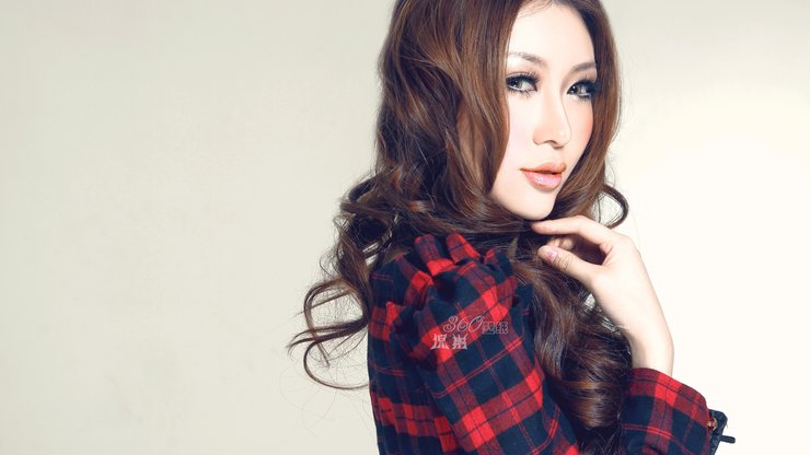 美女 倪彬