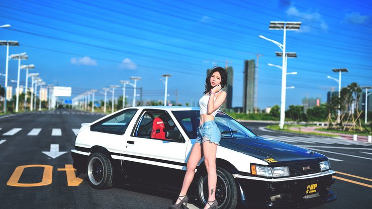 秋名山 战车 丰田 AE86 美女 模特 宽屏