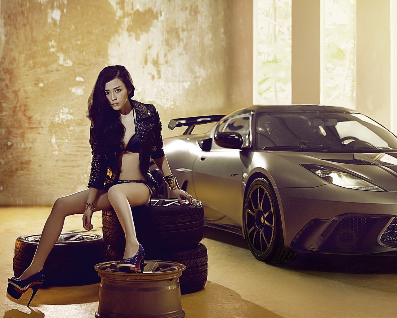  美女 模特 性感 动感车模