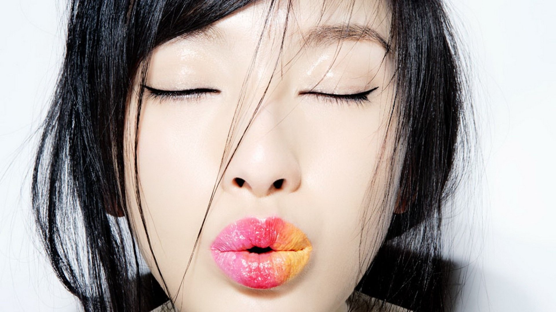 <em>美女壁纸</em>图片_超短<em>牛仔</em>裤<em>美女壁纸</em>图,超<em>短裤美</em>